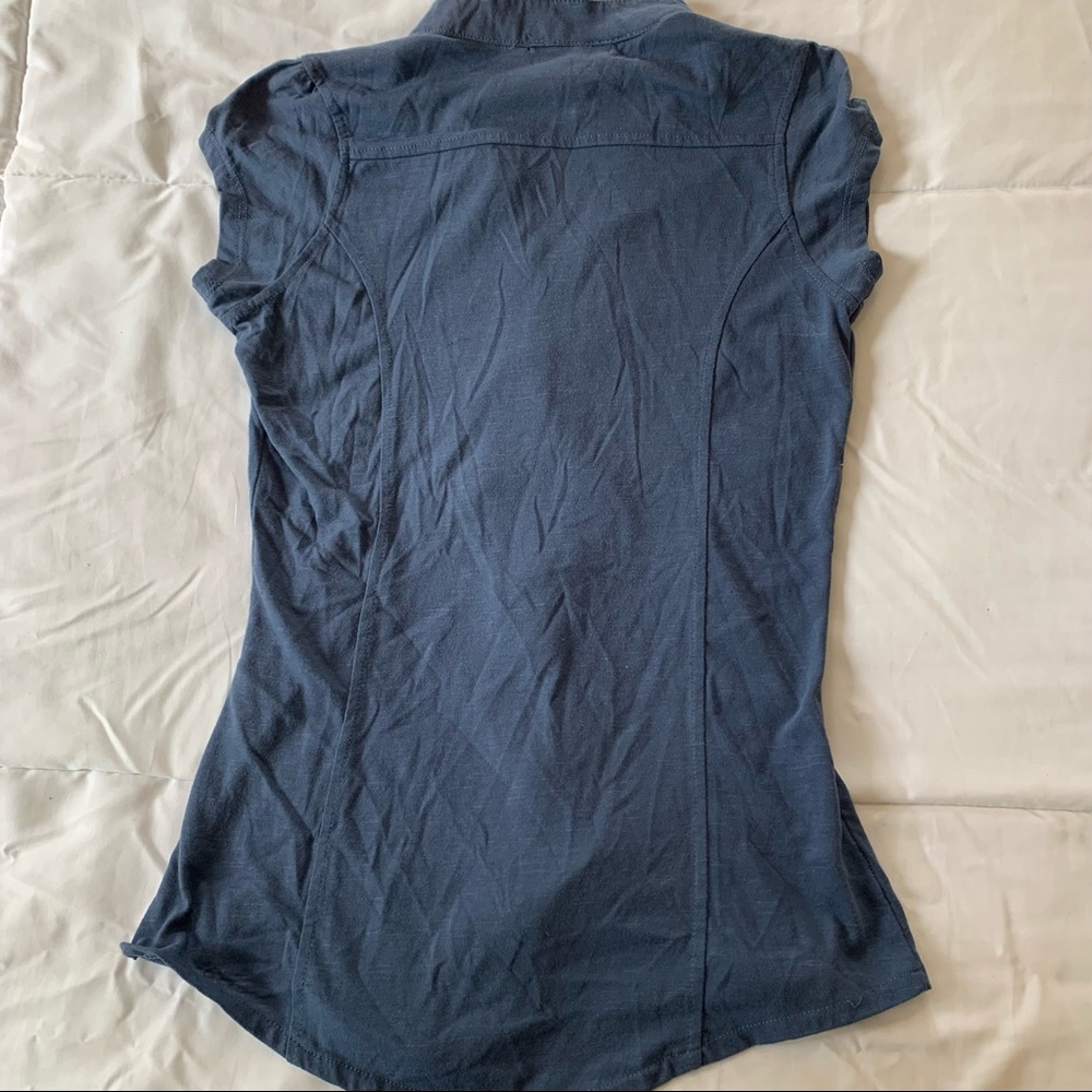 Level Eight Blue Front Ruffle Top Size Small - Picture 2 of 4